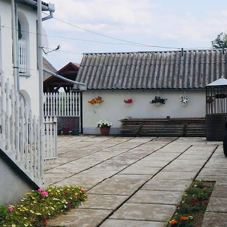 Садиба Анна - Термальні Води Косино Zapson Extérieur photo